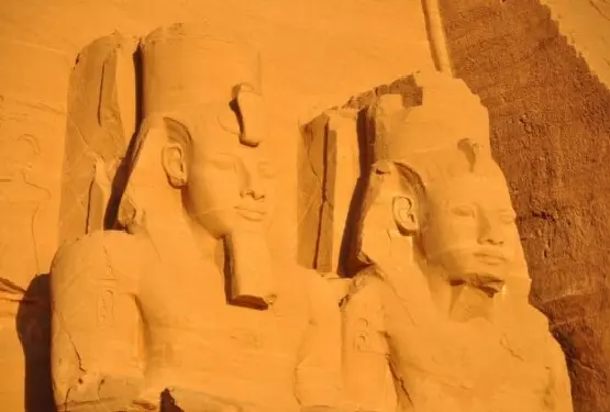 Rencontre Romantique sur une Croisière en Égypte - Agence de Rencontres Exclusives - Agence matrimoniale Unicis